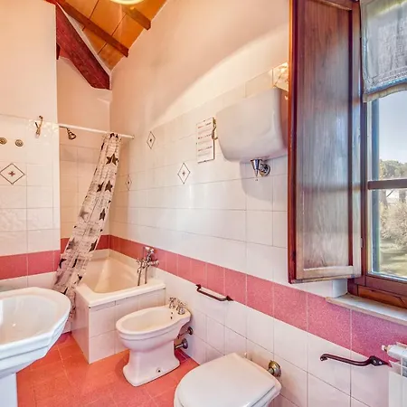 Poggio Del Sole كاستيغليون ديل لاغو